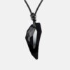 Zwarte ketting met zilveren schelp
